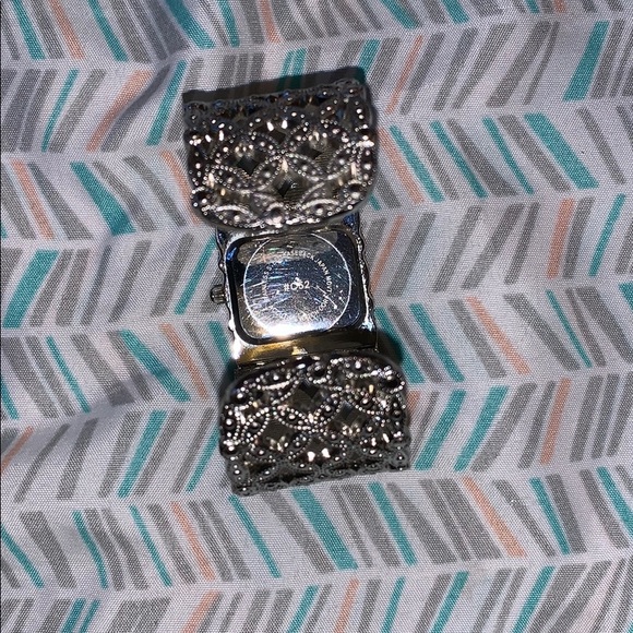 Watch - Picture 3 of 3